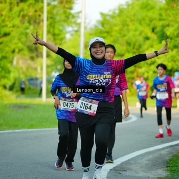 Runner Photo 8004750