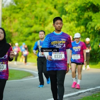 Runner Photo 8004754