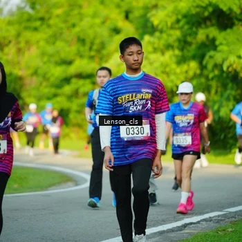 Runner Photo 8004757