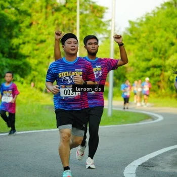 Runner Photo 8004758