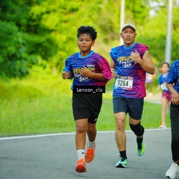 Runner Photo 8004778