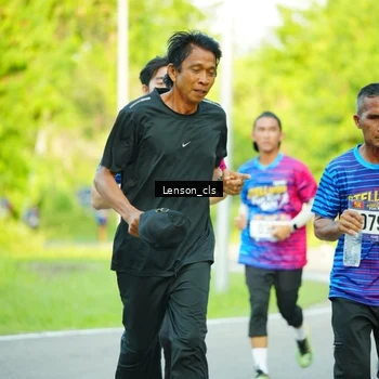 Runner Photo 8004789