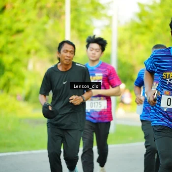 Runner Photo 8004791