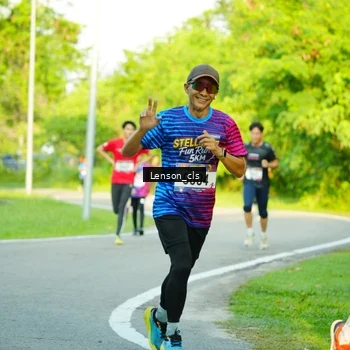 Runner Photo 8004799