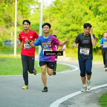 Runner Photo 8004800