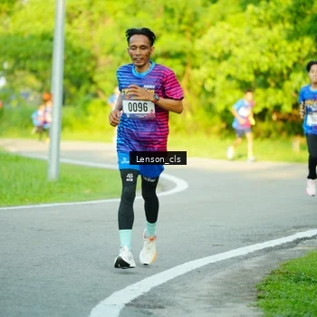 Runner Photo 8004819