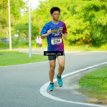 Runner Photo 8004835