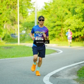 Runner Photo 8004841