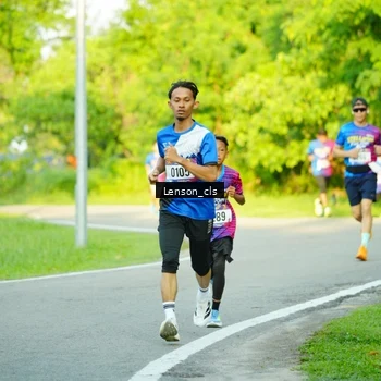 Runner Photo 8004843