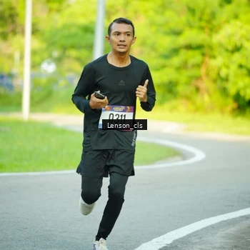Runner Photo 8004856