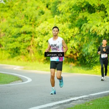 Runner Photo 8004864
