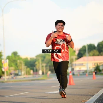 Runner Photo 8004892