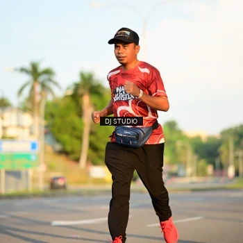 Runner Photo 8004900