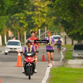 Runner Photo 8004907