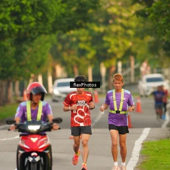 Runner Photo 8004912