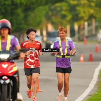 Runner Photo 8004915