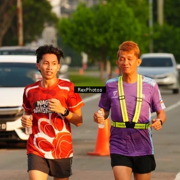 Runner Photo 8004925