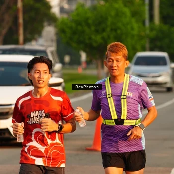 Runner Photo 8004926