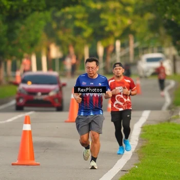 Runner Photo 8004929