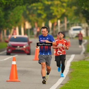 Runner Photo 8004930