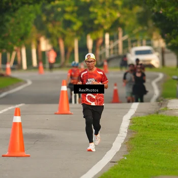 Runner Photo 8004968