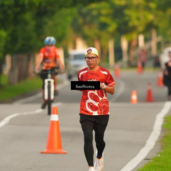Runner Photo 8004969