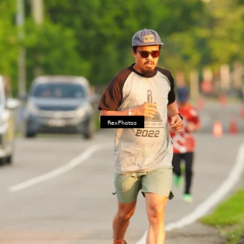 Runner Photo 8005013