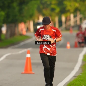 Runner Photo 8005051