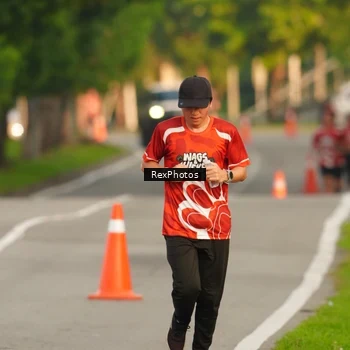 Runner Photo 8005052