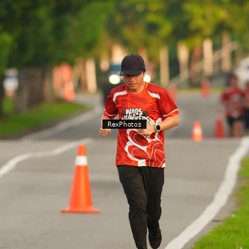 Runner Photo 8005053