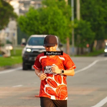 Runner Photo 8005066