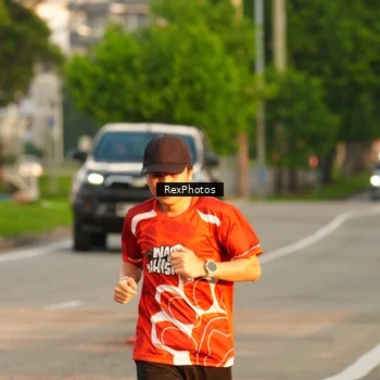 Runner Photo 8005068