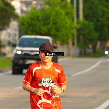 Runner Photo 8005070