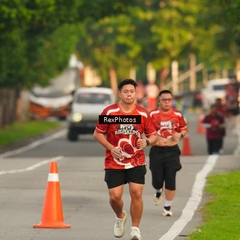 Runner Photo 8005078