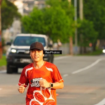 Runner Photo 8005100