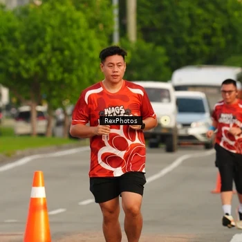 Runner Photo 8005131