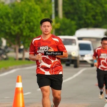 Runner Photo 8005163