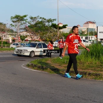 Runner Photo 8005195
