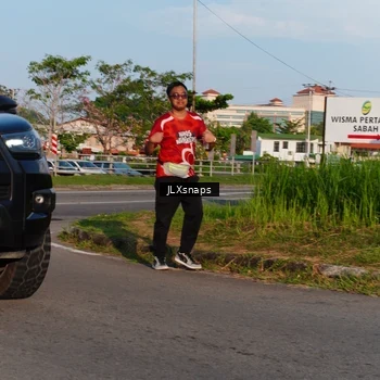 Runner Photo 8005216