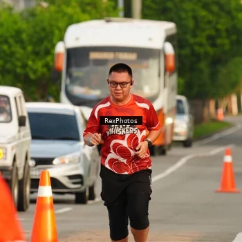 Runner Photo 8005536