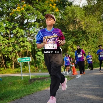 Runner Photo 8005555