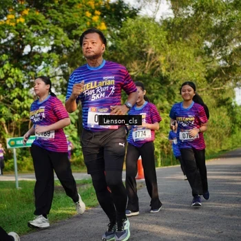 Runner Photo 8005638