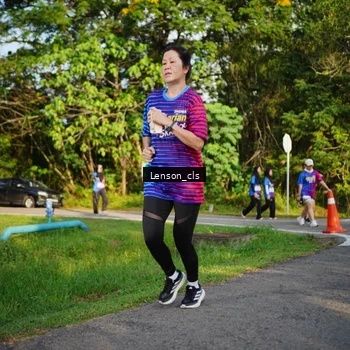 Runner Photo 8005659