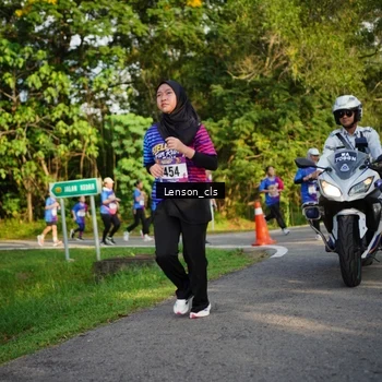 Runner Photo 8005668