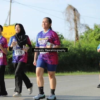 Runner Photo 8005676