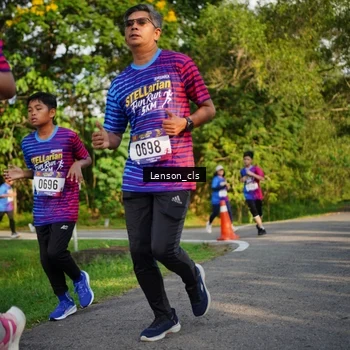 Runner Photo 8005683