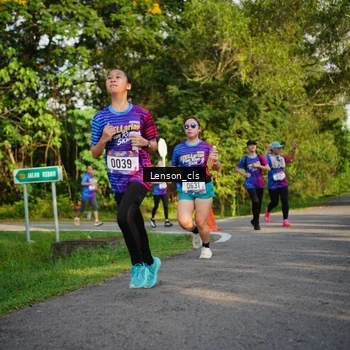 Runner Photo 8005696