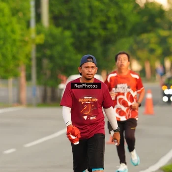 Runner Photo 8005699