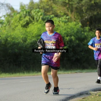Runner Photo 8005701