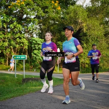 Runner Photo 8005730